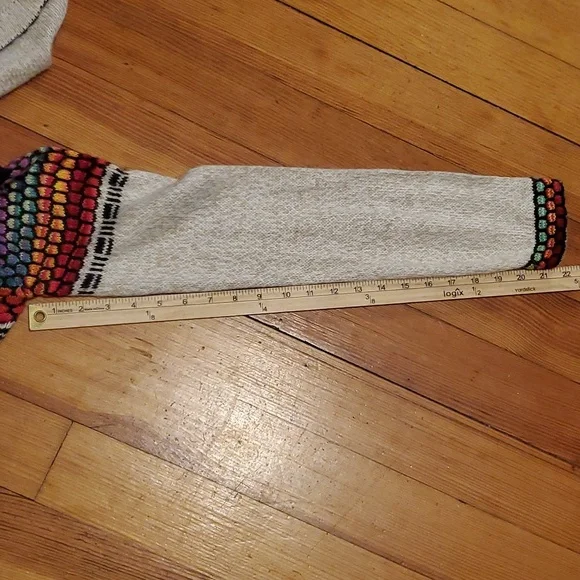 Gaupo Peru Meych Hooded Cardigan Made in Peru - Picture 15 of 15